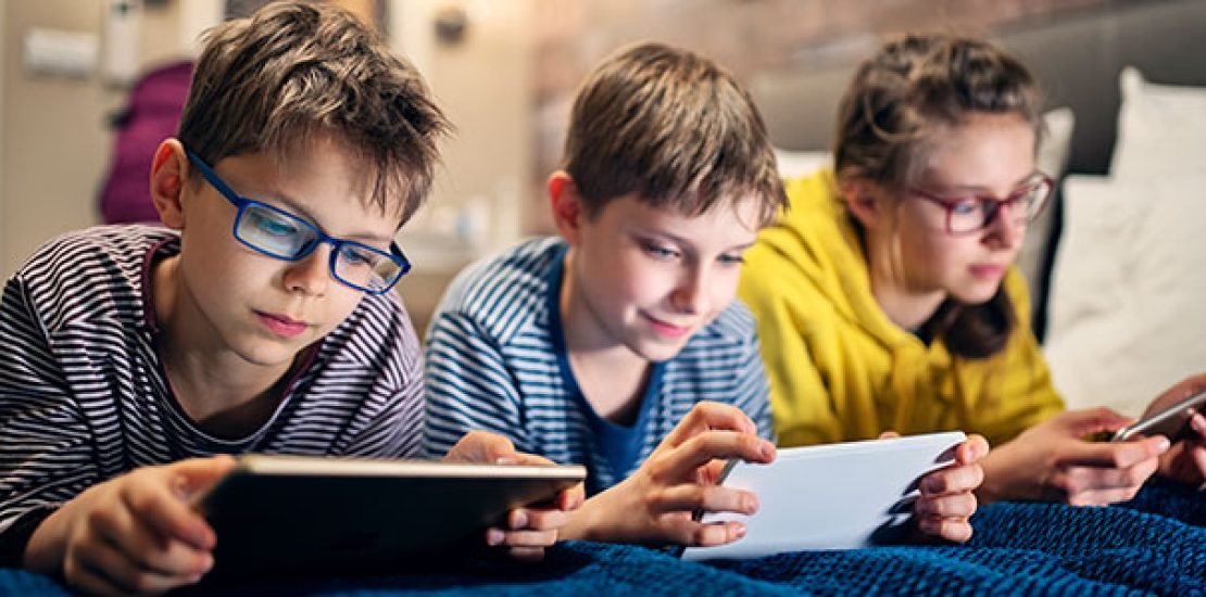 crianças-com-tablet (1)